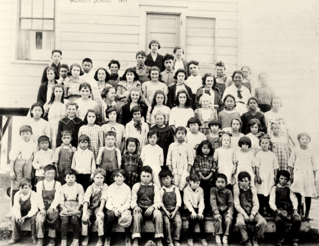 A 1921 school photo featuring students both white and Asian - likely Japanese American - mixed together.