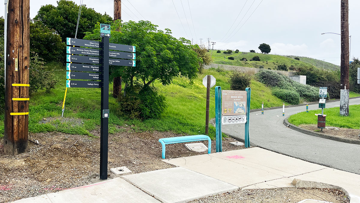 Wayfinding sign at a trail crossroads